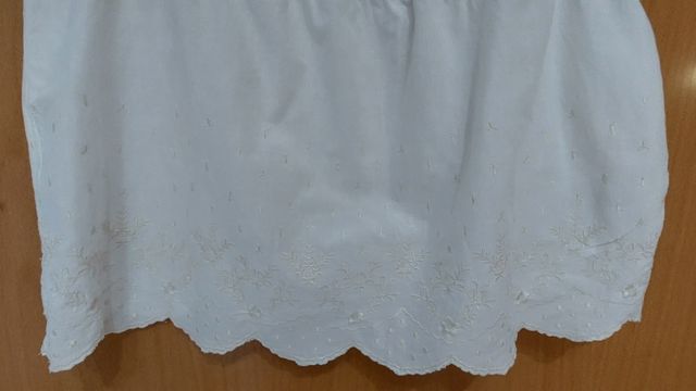 Camisa blanca de Massimo Dutti. Talla 42.