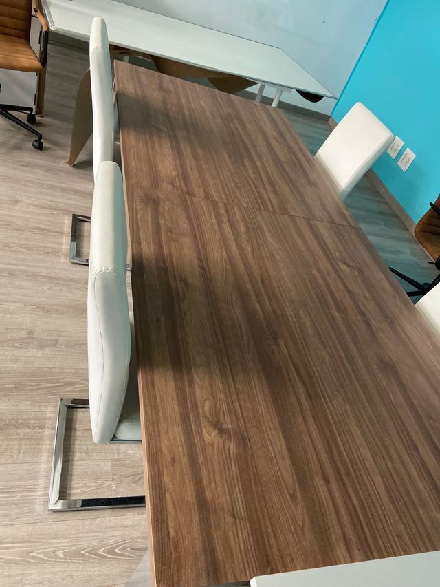 mesa para oficina o salon marron y metal preciosa