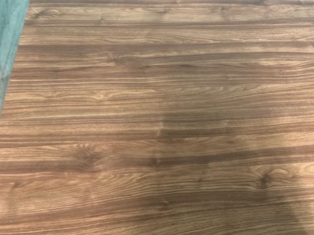 mesa para oficina o salon marron y metal preciosa