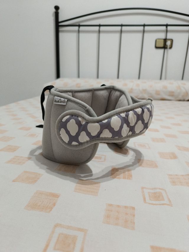 Cojin sujeta cabeza coche