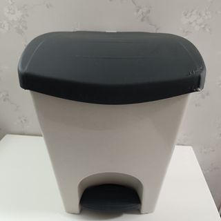 Cubo de basura separador