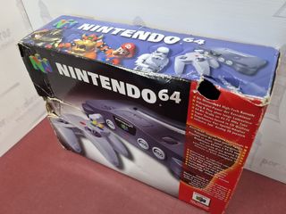 Consola Nintendo 64 en caja 