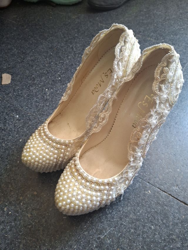 Tacchi con plateau bianchi