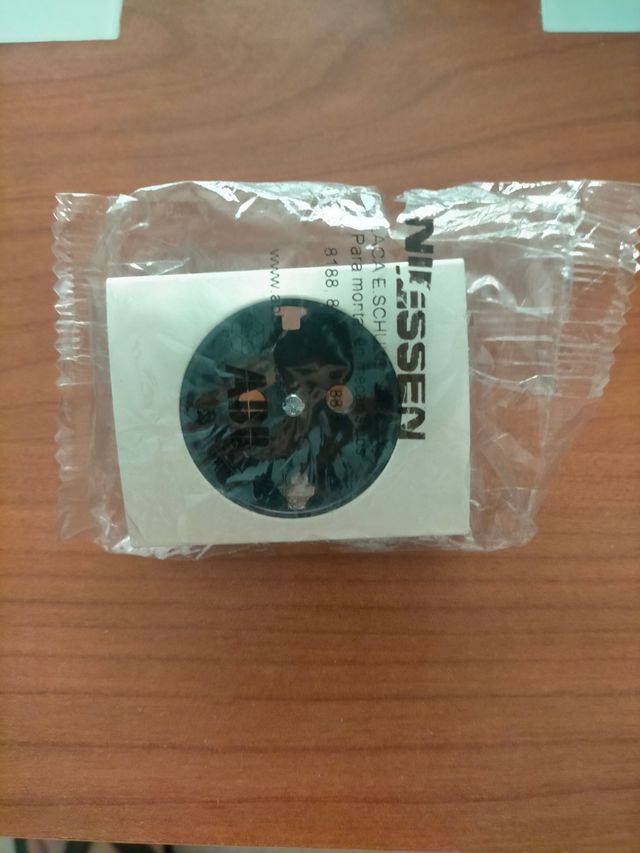 Tapa enchufe Niesem serie olas color cava