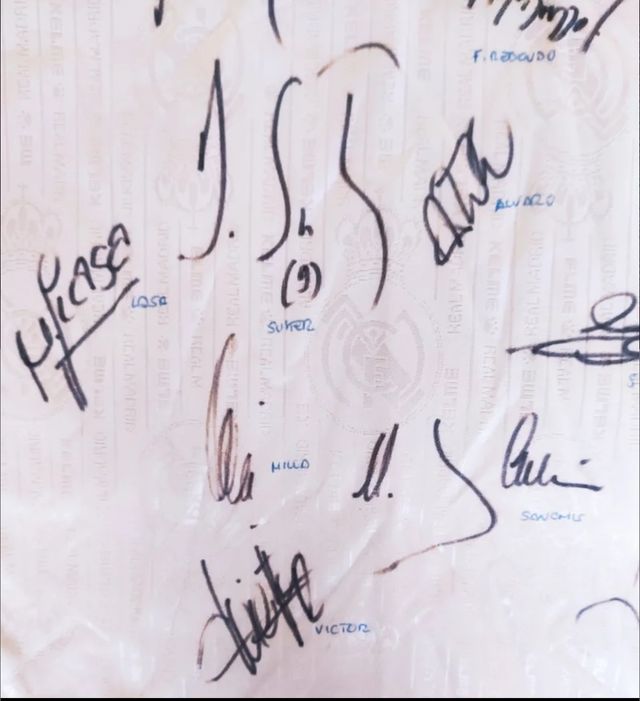 T-shirt Mijatovic Kelme autografata dal Real Madrid C.F.