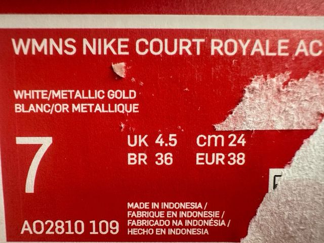 scarpe sneakers Nike Court Royale bianche e oro