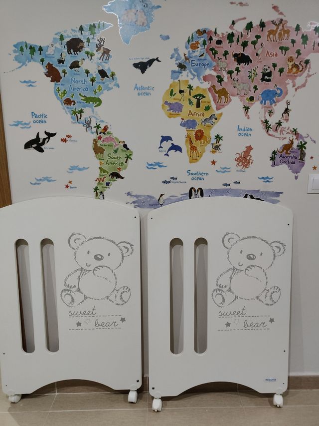 Cuna bebé sweet bear, regalo colchón y chichoneras