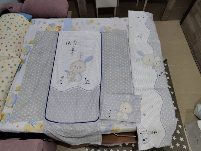 Cuna bebé sweet bear, regalo colchón y chichoneras