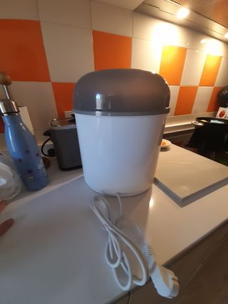 Esterilizador de biberones y chupetes  