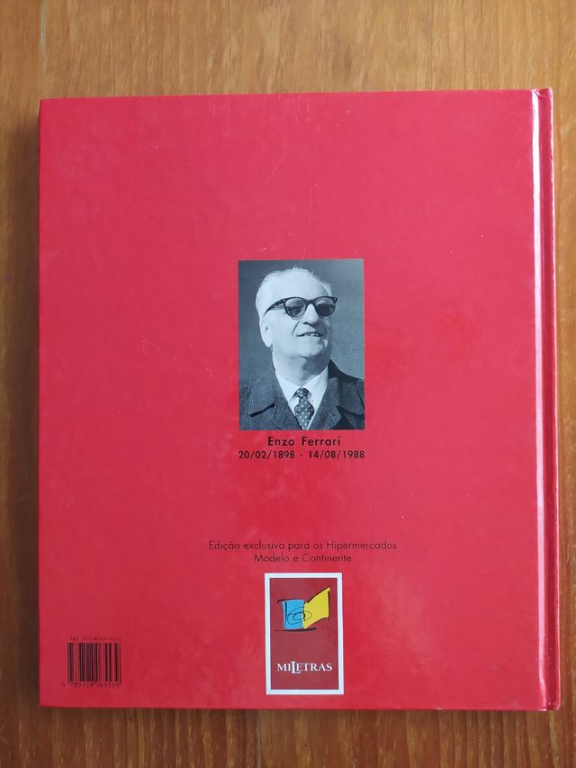 Livro - Ferrari - Em várias línguas