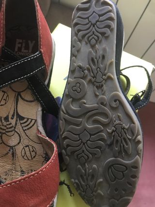 Sandalias Fly London rojas/negras 39