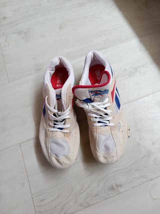 Zapatillas clavos atletismo