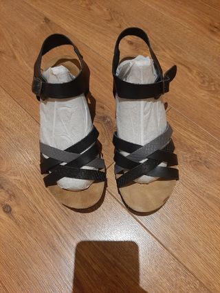 Sandalias Piel cuña
