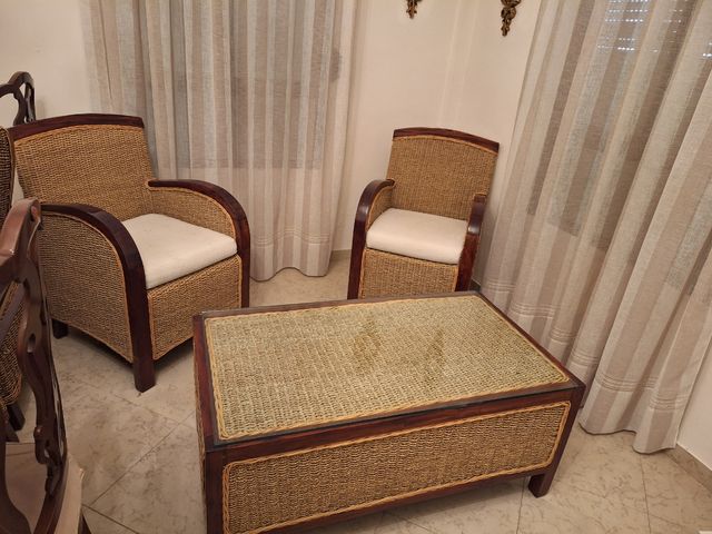 Conjunto sillones con mesa de mimbre