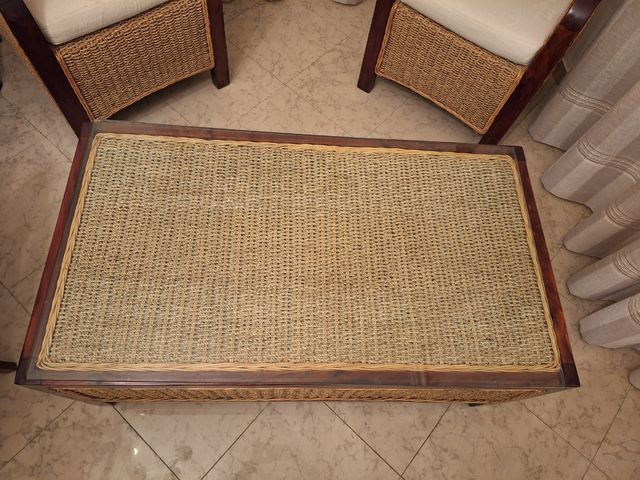 Conjunto sillones con mesa de mimbre