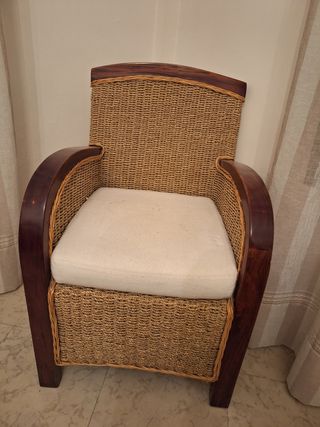 Conjunto sillones con mesa de mimbre