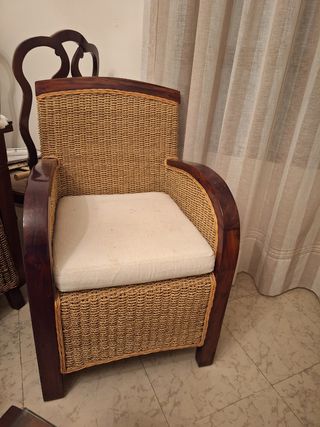 Conjunto sillones con mesa de mimbre