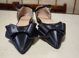 Zapatos negro lazo