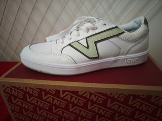 Vans lowland