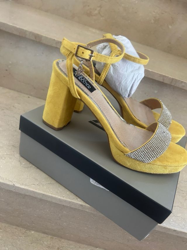 Sandalo con strass, con tacco eleganti