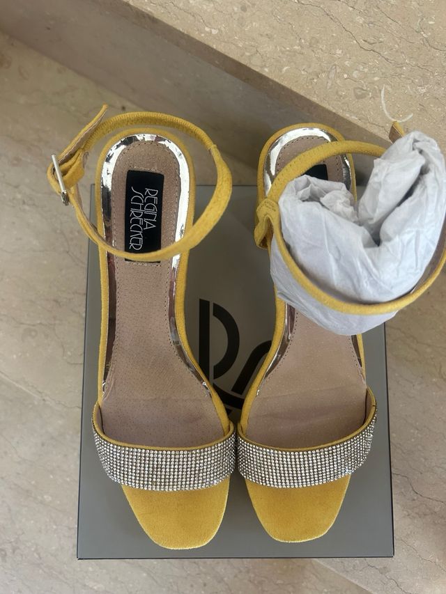 Sandalo con strass, con tacco eleganti