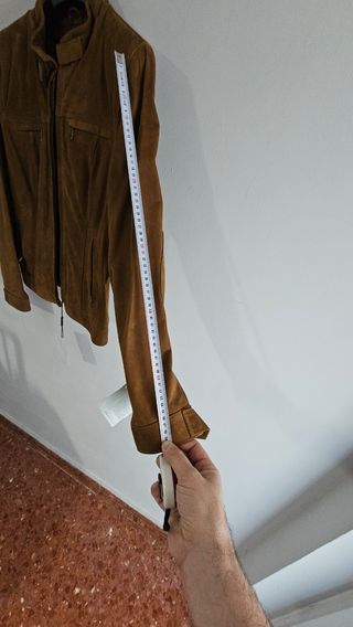 Cazadora mujer. Piel 100% vacuno. Talla 44.Marron