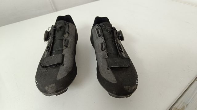 Zapatillas Fizik R5 negras Talla 41