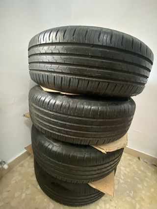 Vendo 4 ruedas y neumaticos 215/65/17 nuevos !!!
