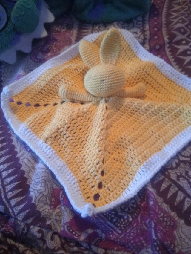 Manta de apego conejito
