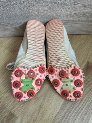Zapatillas de clavos atletismo