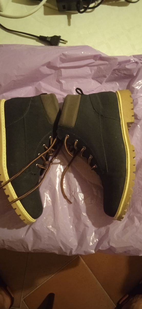 Botas talla 38 azules.