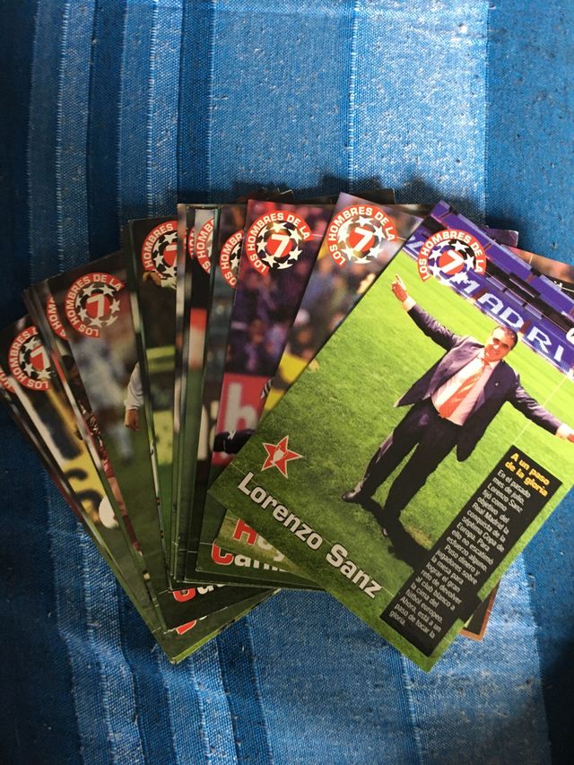 Carpeta completa con 25 postales del Real Madrid