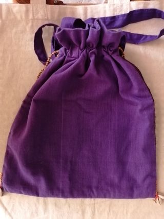 2 Bolsitos: hippie morado con doble asa y 1regalo