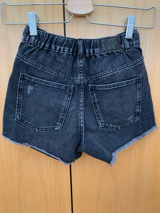 Pantalón vaquero corto chica