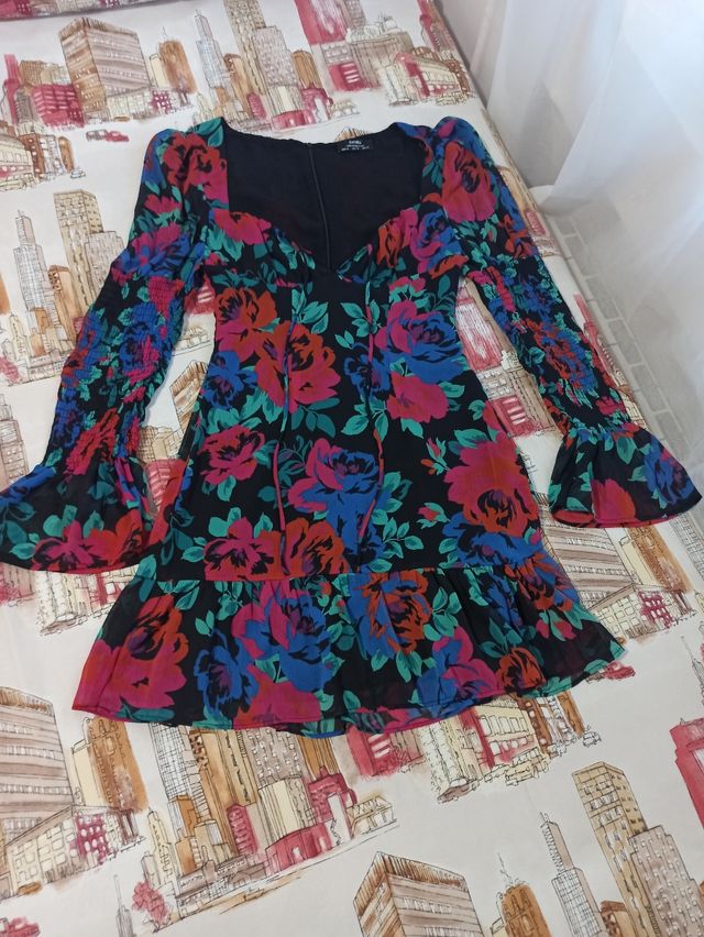 Vestido floreado - Bershka