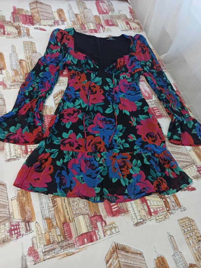 Vestido floreado - Bershka