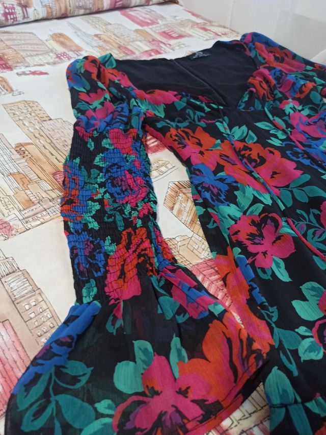 Vestido floreado - Bershka