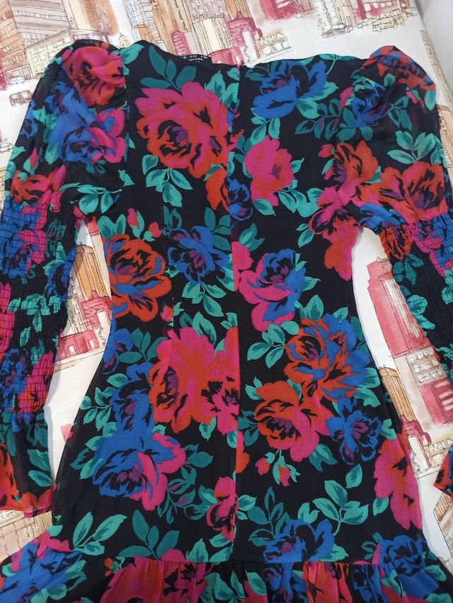 Vestido floreado - Bershka