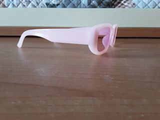 Occhiali da sole rosa