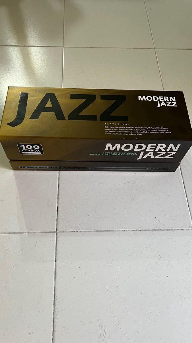 100 CD de Jazz Moderno sin usar.