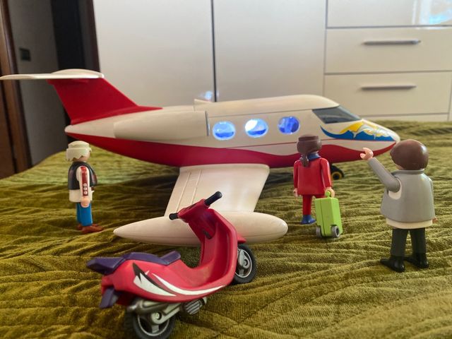 Avion summer fun playmobil con 3 pasajeros y moto