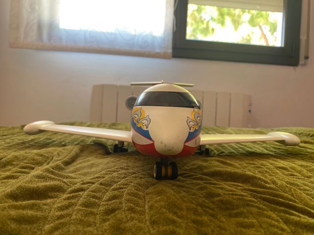 Avion summer fun playmobil con 3 pasajeros y moto