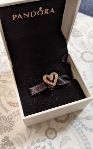 Charm corazón Pandora