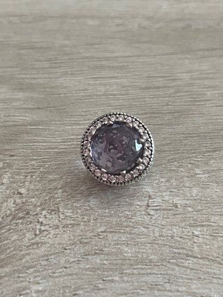 Charm pietra rosa
