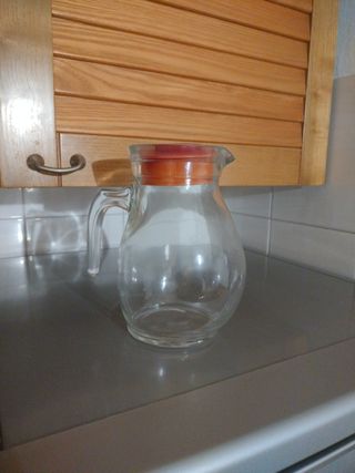 Caraffa di vetro