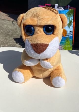 peluche ojos saltones