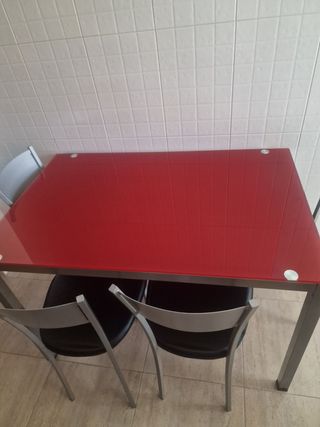 Mesa de cristal roja 