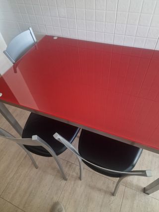 Mesa de cristal roja 