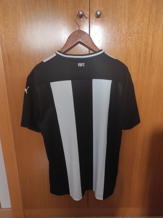 Equipación local Newcastle 20/21