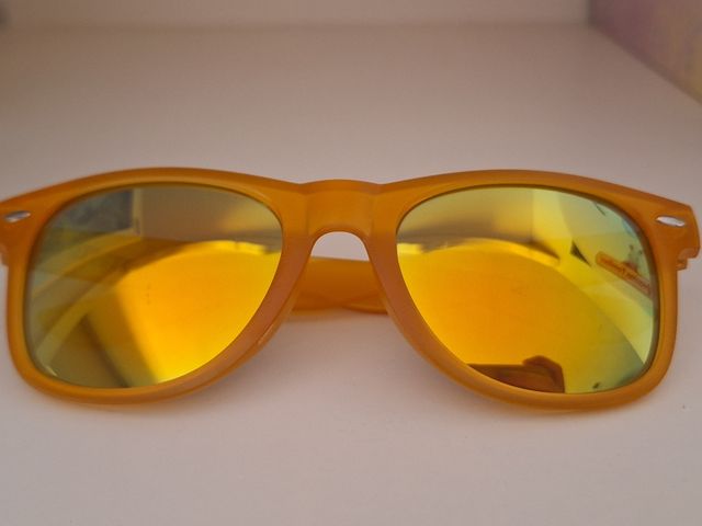 Gafas de sol m&m amarillas